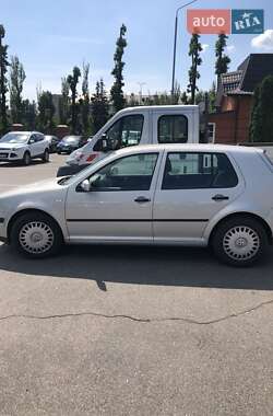 Хетчбек Volkswagen Golf 2000 в Києві