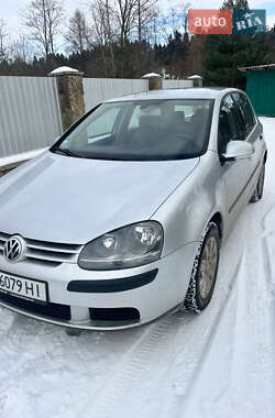 Хэтчбек Volkswagen Golf 2004 в Ивано-Франковске