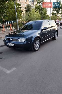 Хэтчбек Volkswagen Golf 2003 в Днепре