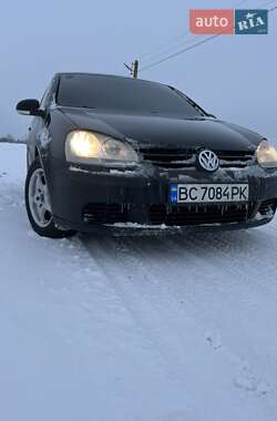 Хэтчбек Volkswagen Golf 2004 в Радехове