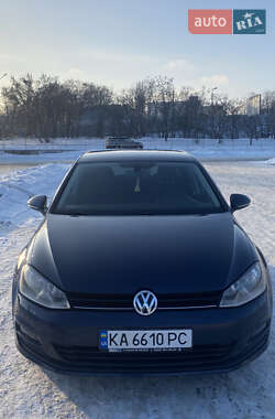 Хэтчбек Volkswagen Golf 2012 в Киеве