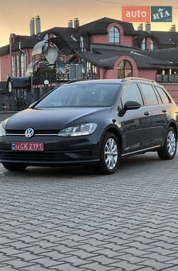Универсал Volkswagen Golf 2019 в Львове