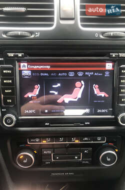 Хетчбек Volkswagen Golf 2011 в Ужгороді