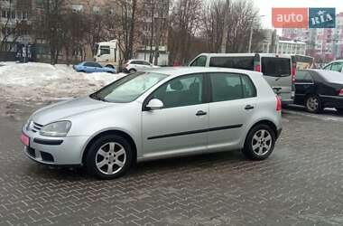 Хэтчбек Volkswagen Golf 2005 в Луцке