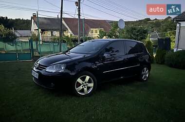 Хэтчбек Volkswagen Golf 2008 в Ужгороде