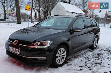 Универсал Volkswagen Golf 2017 в Львове