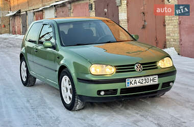 Хэтчбек Volkswagen Golf 1998 в Киеве