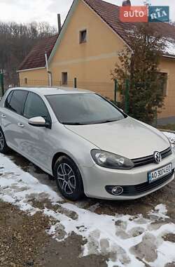 Хэтчбек Volkswagen Golf 2010 в Хусте