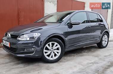Хетчбек Volkswagen Golf 2017 в Городку