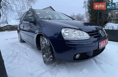 Хэтчбек Volkswagen Golf 2006 в Почаеве