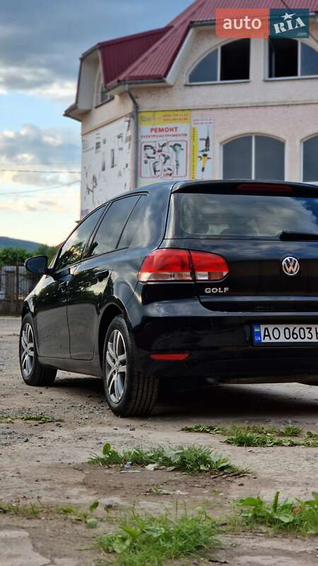 Хэтчбек Volkswagen Golf 2012 в Мукачево