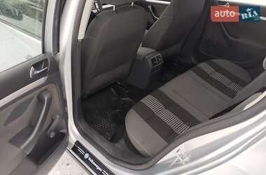 Хетчбек Volkswagen Golf 2008 в Млиніві