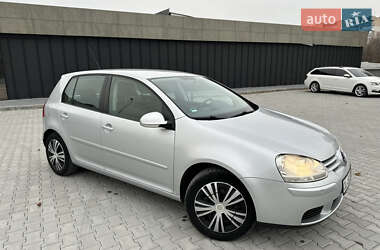 Хэтчбек Volkswagen Golf 2008 в Дунаевцах