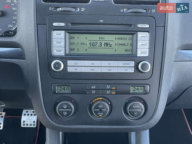 Хэтчбек Volkswagen Golf 2009 в Житомире