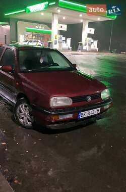 Хэтчбек Volkswagen Golf 1992 в Березному