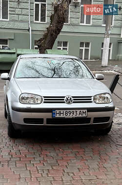 Хетчбек Volkswagen Golf 2003 в Одесі