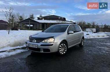 Хетчбек Volkswagen Golf 2006 в Жовкві