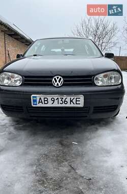 Хетчбек Volkswagen Golf 2000 в Брацлаві