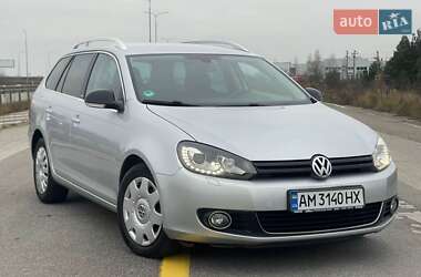 Універсал Volkswagen Golf 2012 в Житомирі