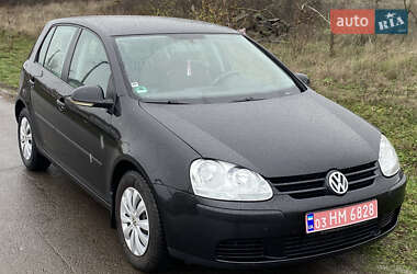 Хетчбек Volkswagen Golf 2005 в Вознесенську