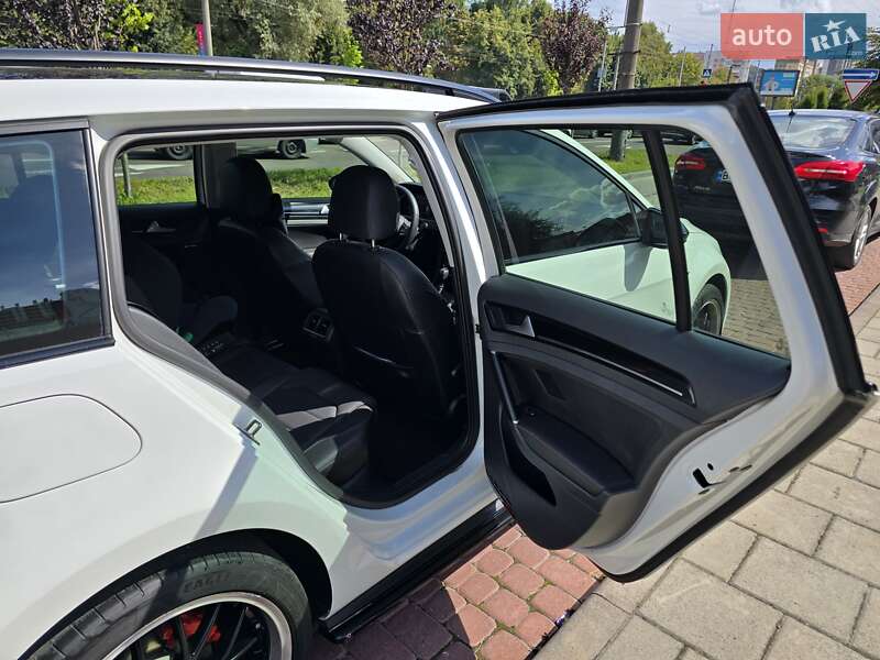 Универсал Volkswagen Golf 2015 в Львове