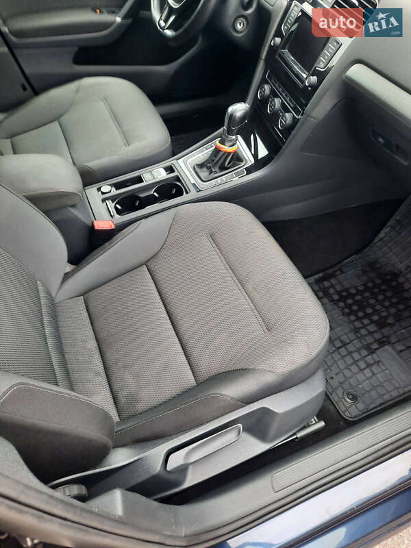 Хэтчбек Volkswagen Golf 2013 в Полтаве