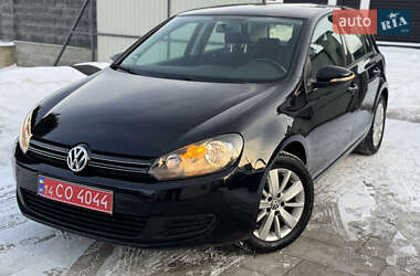 Хэтчбек Volkswagen Golf 2011 в Львове