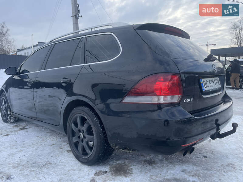 Универсал Volkswagen Golf 2010 в Львове