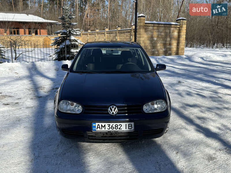 Volkswagen Golf 2000