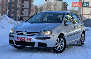 Хэтчбек Volkswagen Golf 2004 в Тернополе