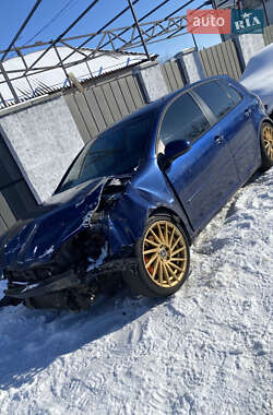 Хэтчбек Volkswagen Golf 2006 в Киеве