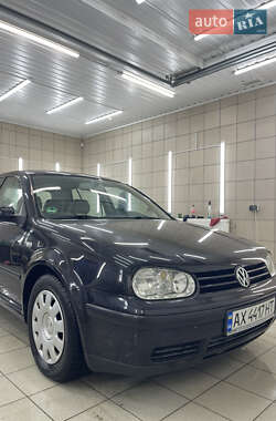 Хэтчбек Volkswagen Golf 2001 в Харькове