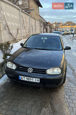 Хетчбек Volkswagen Golf 2001 в Івано-Франківську