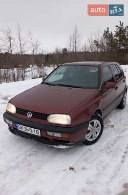 Хэтчбек Volkswagen Golf 1992 в Березному