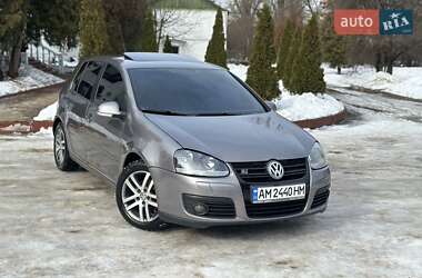 Хэтчбек Volkswagen Golf 2008 в Киеве