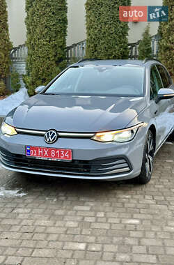 Універсал Volkswagen Golf 2022 в Золочеві