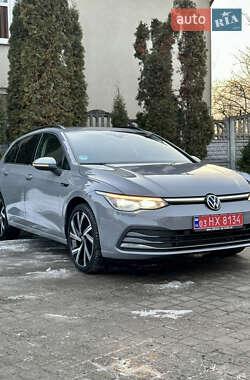 Універсал Volkswagen Golf 2022 в Золочеві