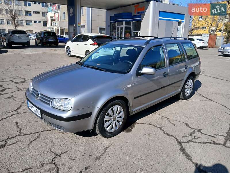 Volkswagen Golf 2003