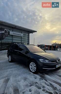 Универсал Volkswagen Golf 2018 в Харькове
