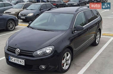 Универсал Volkswagen Golf 2010 в Старом Самборе