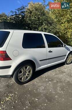 Універсал Volkswagen Golf 2001 в Вінниці