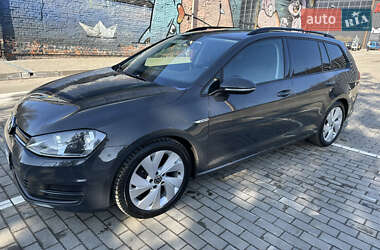 Універсал Volkswagen Golf 2014 в Луцьку