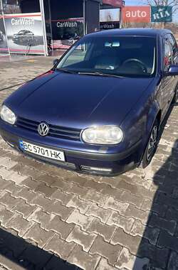 Хэтчбек Volkswagen Golf 2002 в Стрые