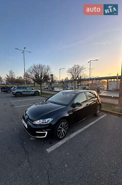 Хэтчбек Volkswagen Golf 2018 в Черновцах