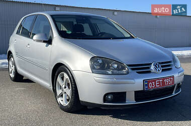 Хэтчбек Volkswagen Golf 2008 в Киеве