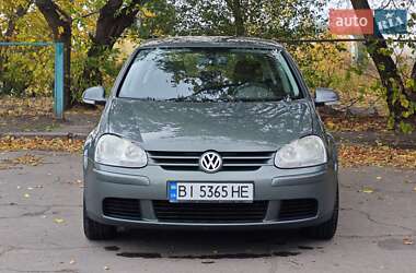 Хэтчбек Volkswagen Golf 2004 в Лубнах
