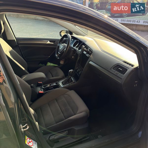 Универсал Volkswagen Golf 2018 в Одессе