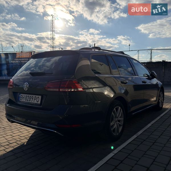 Универсал Volkswagen Golf 2018 в Одессе