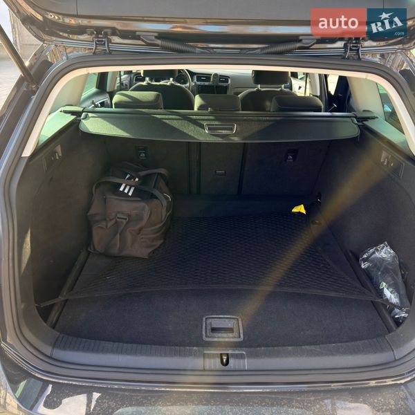 Универсал Volkswagen Golf 2018 в Одессе