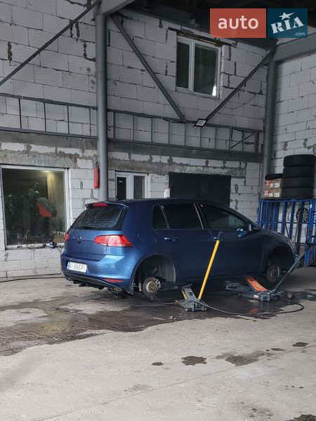 Хэтчбек Volkswagen Golf 2016 в Ирпене